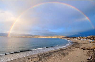 La spiaggia di Catona dove è stato ritrovato il corpo dell'uomo