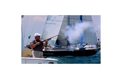 Il via alla regata