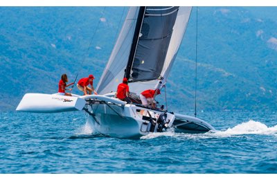 Corsair 880 sport racing trimaran