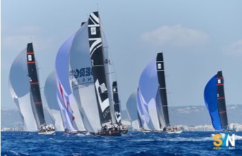 Governare lo spinnaker senza paura: come regolarlo al meglio al lasco