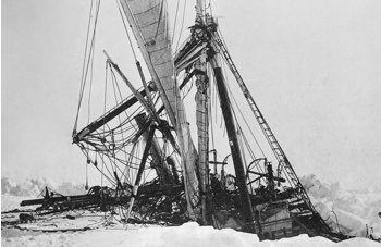 Novembre 1915, l'Endurance è distrutto dalla morsa dei ghiacci