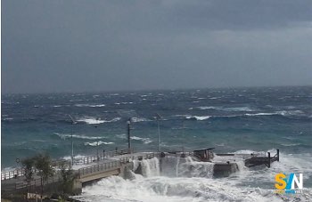 Famiglia bloccata a Panarea per il mare in burrasca: il gesto di civiltà di un ormeggiatore