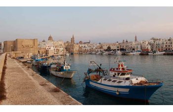 Ritrovato il corpo di un uomo al largo della costa di Monopoli