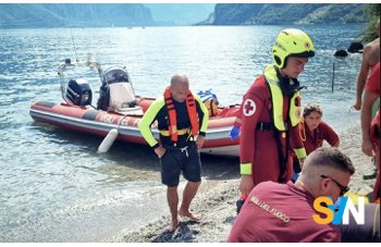 Incidente  sul Lago di Como: muore Julina De Lannoy, turista di 32 anni colpita da un elica