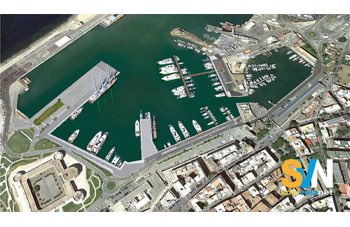 Cuoco di bordo trovato morto al porto di Civitavecchia: indagini e ipotesi sull’incidente