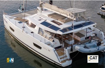Helia 44