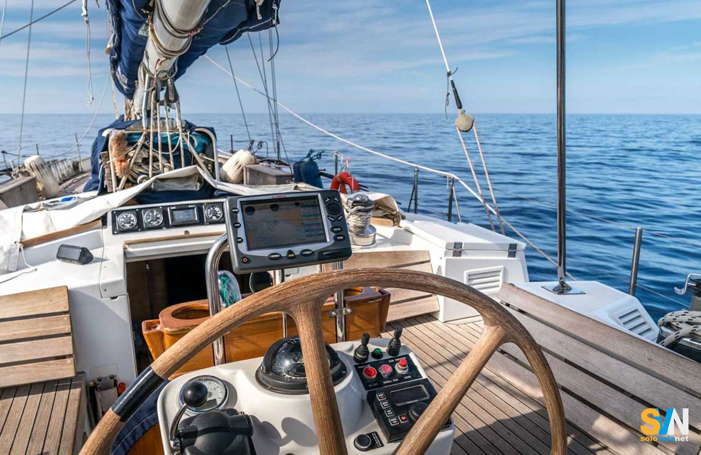 Strumenti elettronici in barca: quanto sono a prova d’acqua?