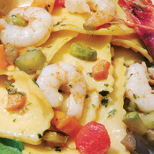 Pasta fresca ai gamberi e verdure