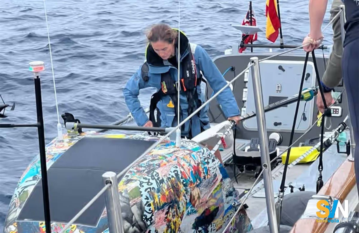 La donna inglese che stava tentando di attraversare l'Atlantico a remi è stata salvata da un Oyeter 82 dopo aver lanciato un mayday a 200 mg da Mindelo
