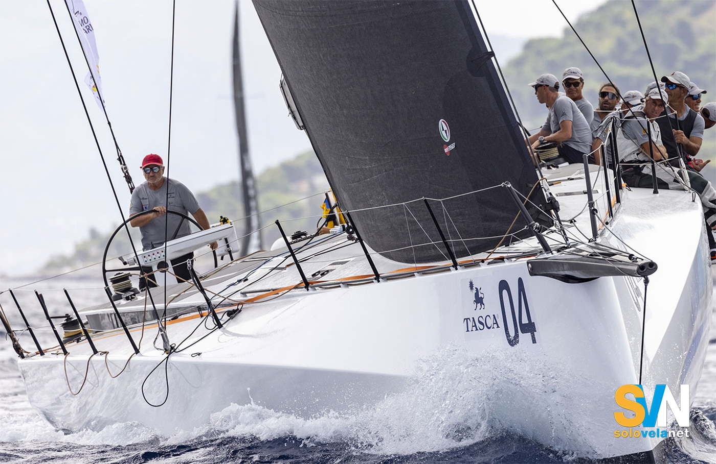 Neo 570, la barca da regata che mette d'accordo prestazioni e bellezza