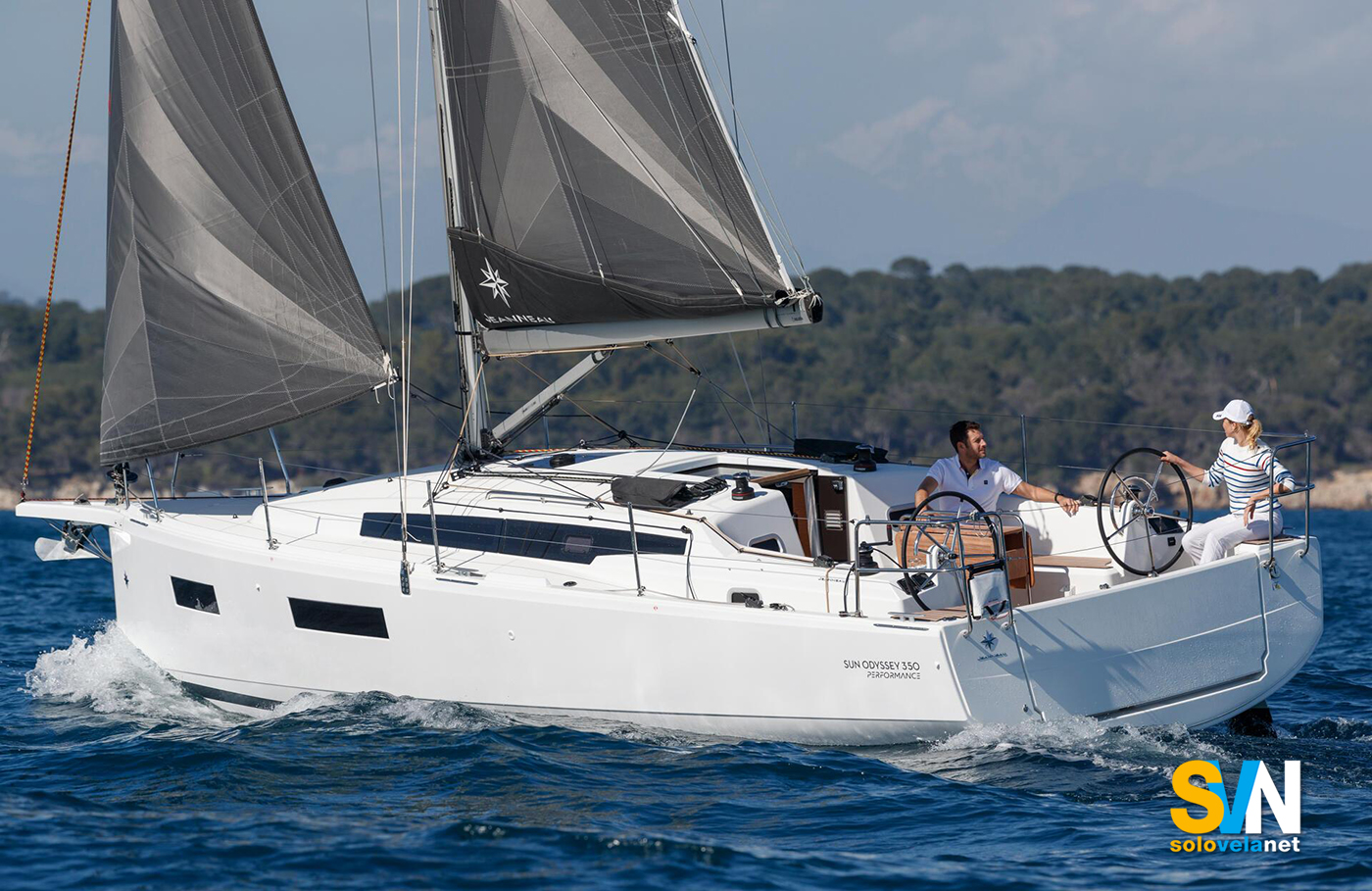 Sun Odyssey 350, comodità e prestazioni a vela