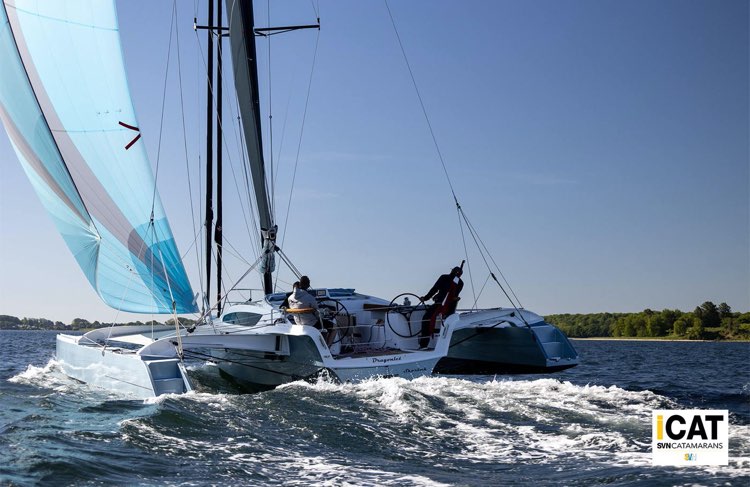 Dragon Fly 36, il trimarano che ha gli scafi laterali che si chiudono negli States è molto apprezzato