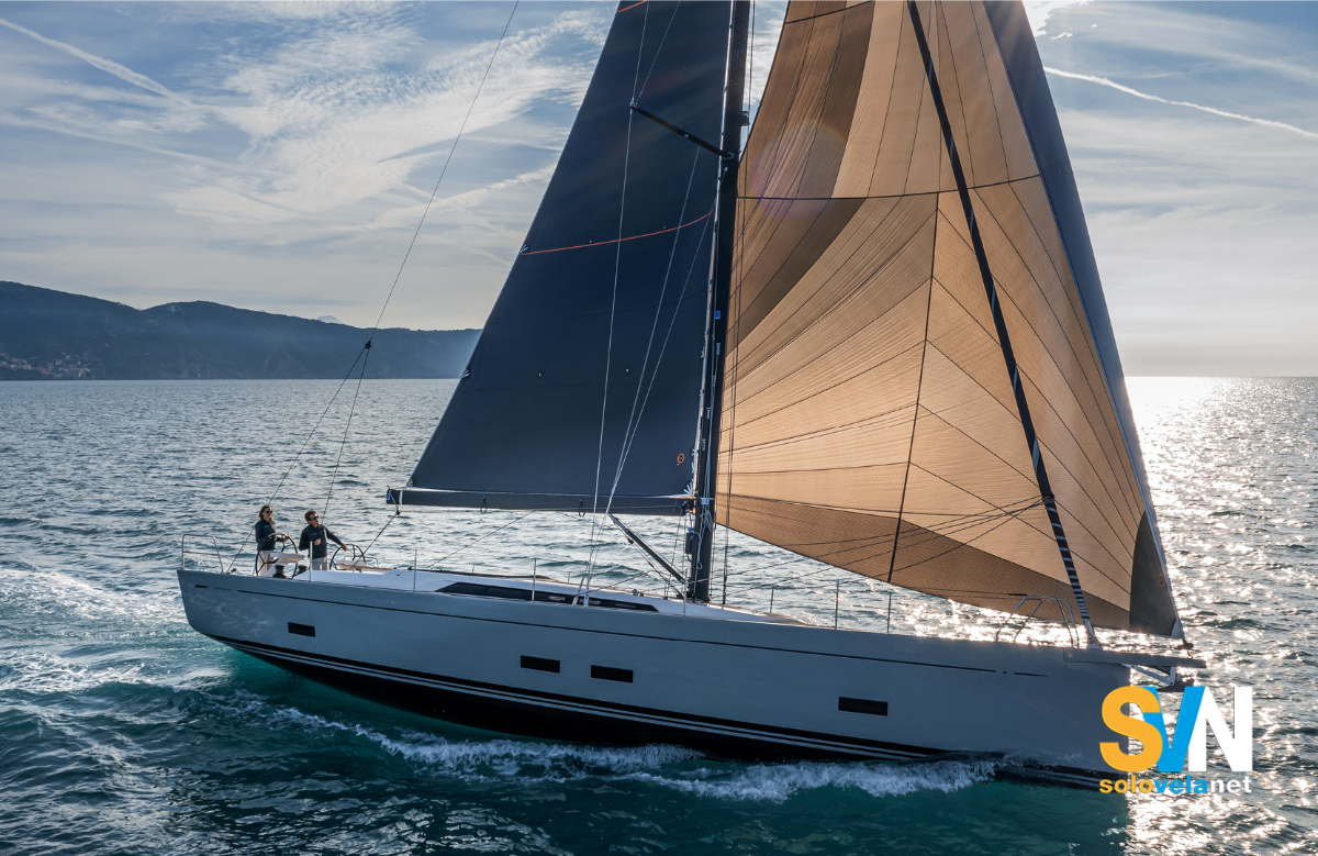 Grand Soleil 48, tipico prodotto del Cantiere del Pardo declinato in versione cruiser e regata