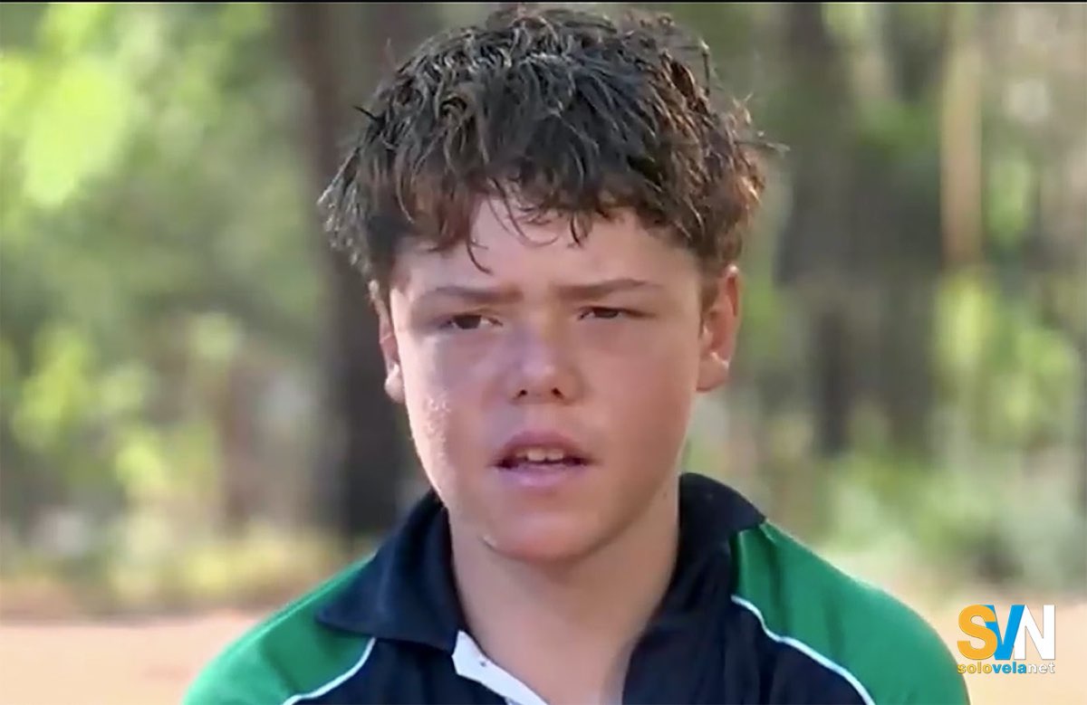 Austin Appelbee, il bambino eore che nuotanto per miglia e miglia ha salvato la sua famiglia