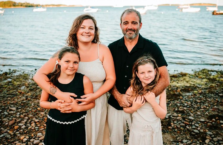 La famiglia Jordan al completo. I Jordan vivono sul loro 65 piedi da quasi 8 anni