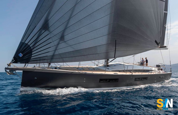 Lo Jeanneau 60 nella sua versione senza roll bar