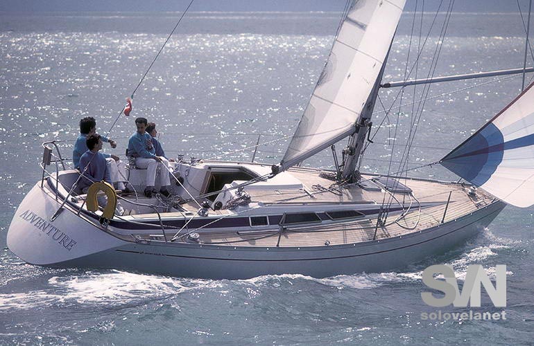 Grand Soleil 343, una barca aggraziata con volumi di poppa importanti