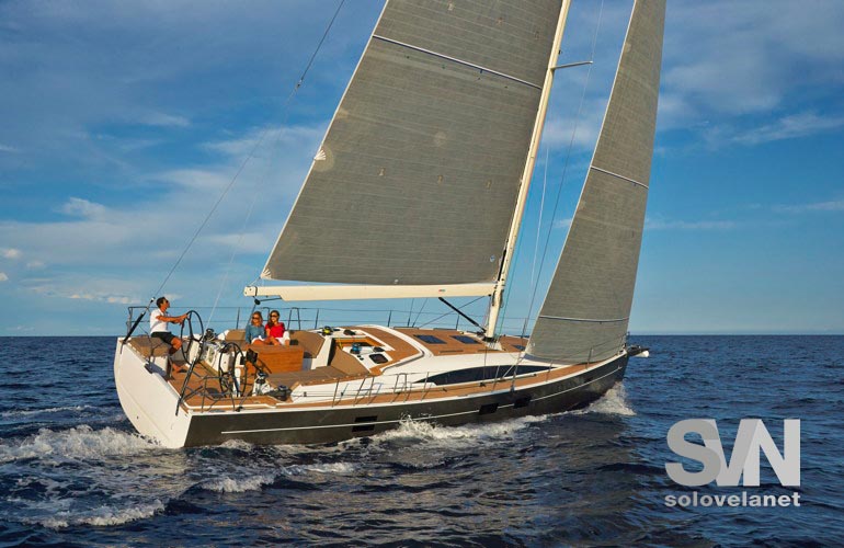 Azuree 46, barca disegnata dall’inglese Rob Humphreys