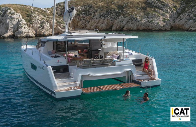 L'Atrea 42, uno dei catamarnai di 42 piedi più belli che si trovano sul mercato