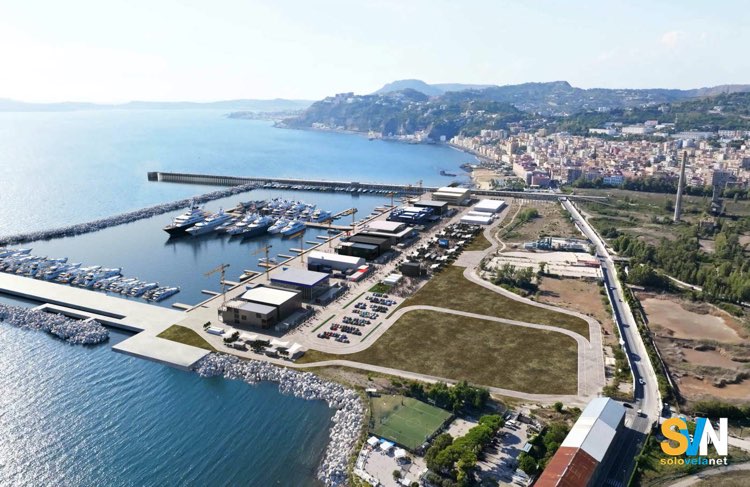 Davanti alla colmata sarà realizzato un bacino portuale dove troveranno sistemazione, oltre alle barche di Copap America anche dei pontili galleggianti per delle barche 