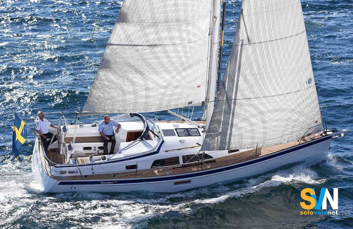 Hallberg Rassy ha presentato una nuova versione cdell'HR 340 con una sola cabina e l'ha chiamata HR 340 Edition Two