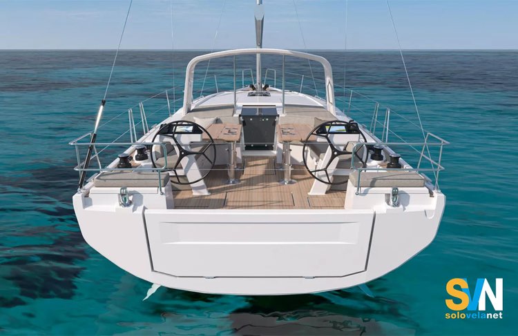 L'Oceanis 47 nella versione standard non ha roll-bar
