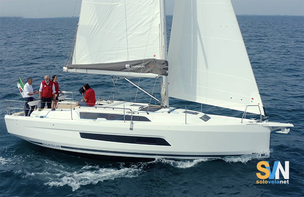 Dufour 37, un momento della prova in mare