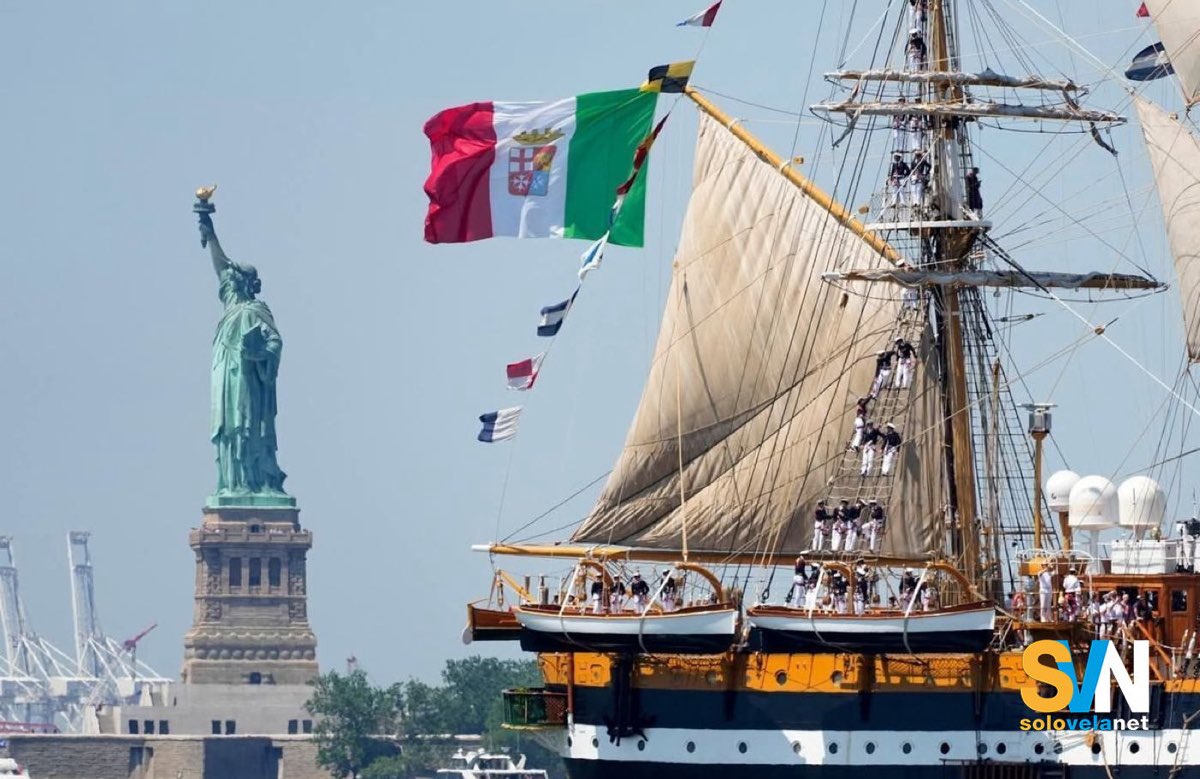 La Vespucci entra a NewYork