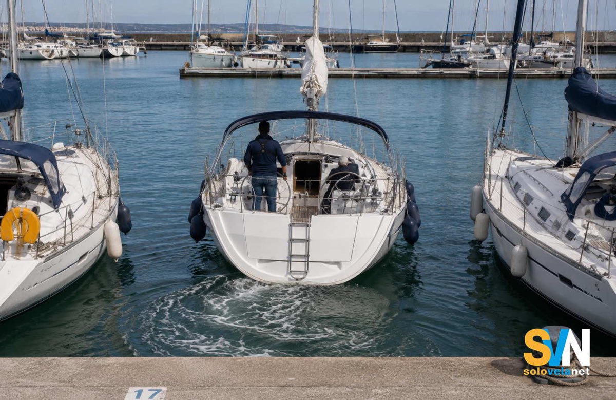 Barche diverse ormeggiano in modo diverso, con livelli diversi di difficoltà