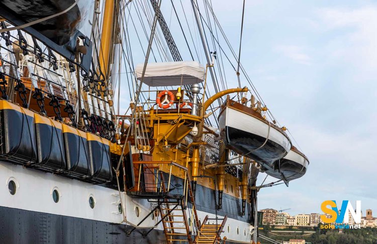Nave Amerigo Vespucci, le scialuppe di salvataggio