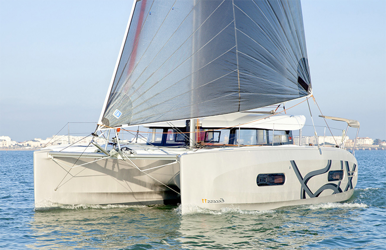 Excess 11, un catamarano sportivo da crociera