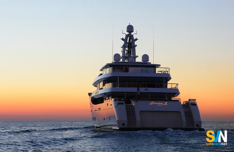 Grace E, superyacht a motore di 73 metri disegnato dallo studio di Philippe Briand