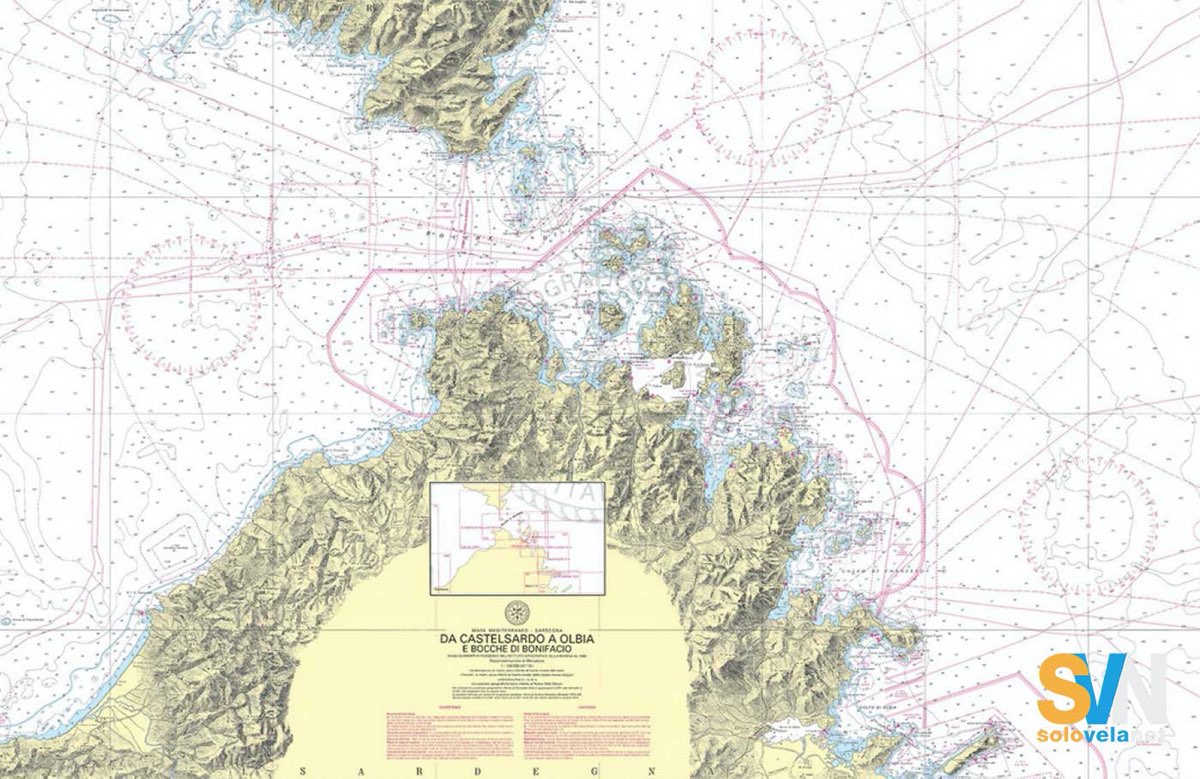 Le Bocche di Bonifacio, il tratto di mare che separa Sardegna e Corsica, uno degli scenari più iconici del Mediterraneo.