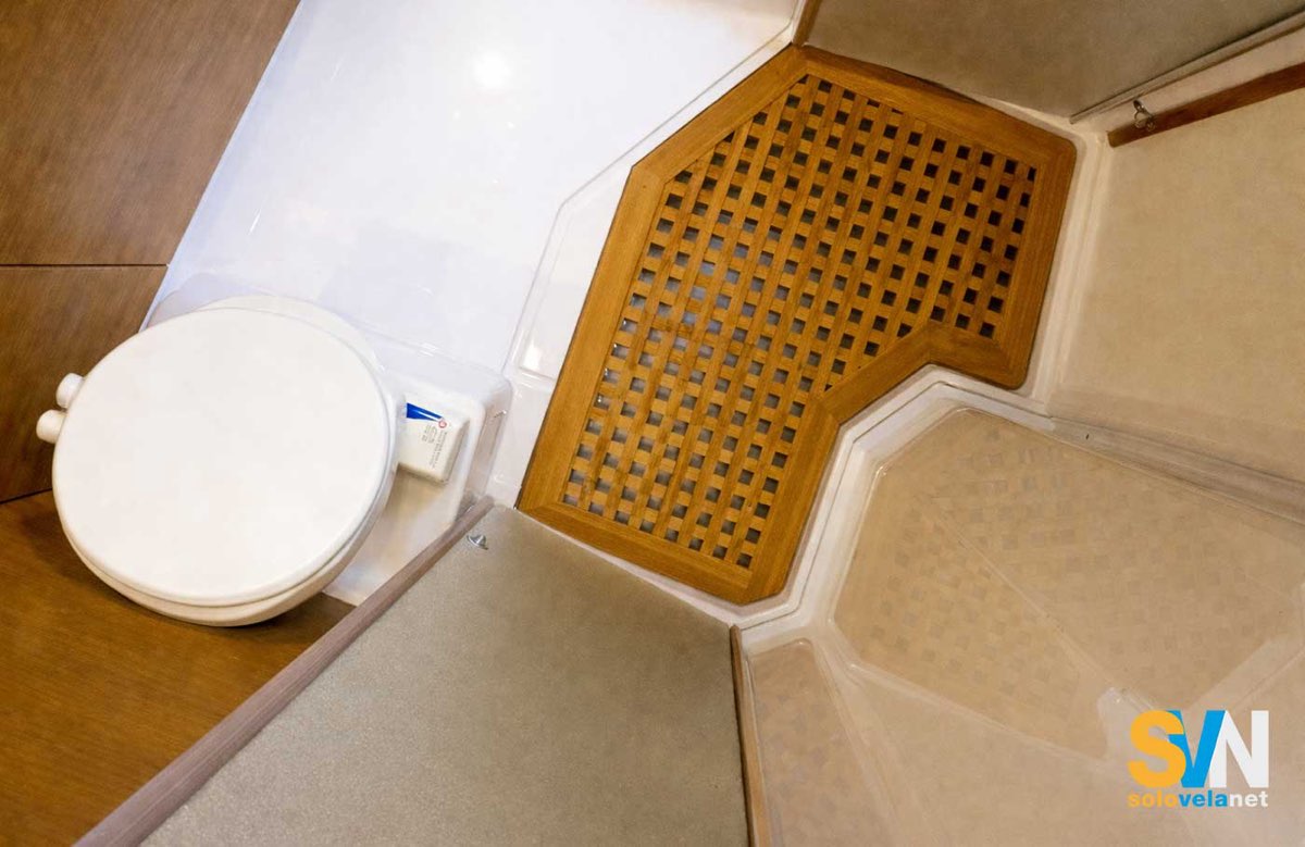 La disposizione classica di un WC su un cabinato