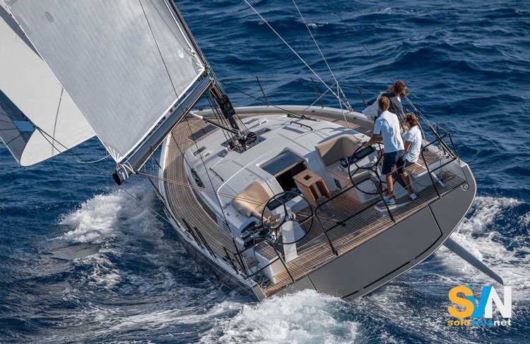 Il First 44, un performance da usare sia per la crociera veloce che per le regate 