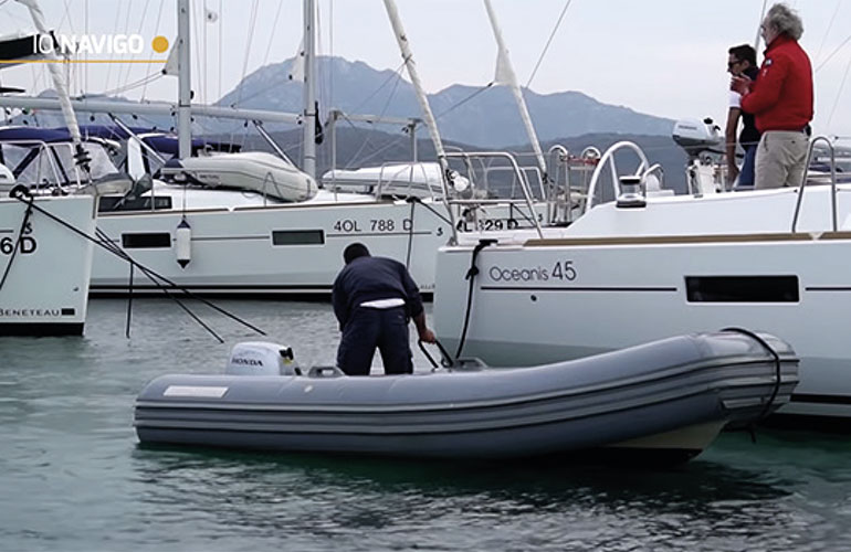 Come si ormeggia una barca a vela