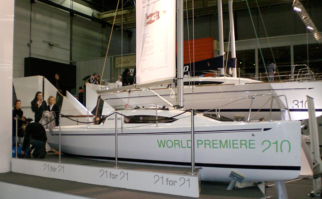 Il nuovo Elan 210 in mostra al salone nautico di Dusseldorf