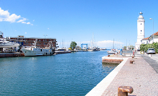 Porto di Rimini, è qui che fanno riferimento le barche con certificati falsi