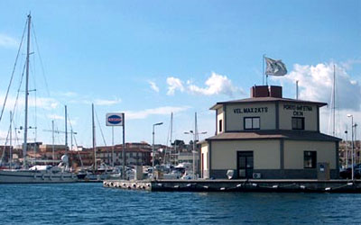 Marina di Riposto chiuso per mancanza di fanali