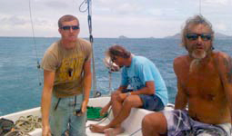 Tre uomini dispersi in oceano