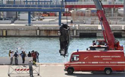Auto in mare a Genova