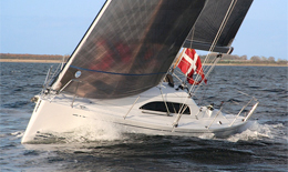XP 33, in acqua il nuovo modello della X-Yachts
