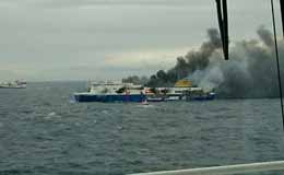 La Norman Atlantic va a fuoco