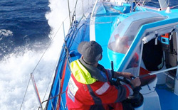 Peyron a bordo di Virbac-Paprec 3, attualmente al comando della regata