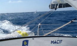 Macif, sullo sfondo banque Populaire