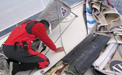 Nonostante la rottura del canard, Vento di Sardegna conduce la regata