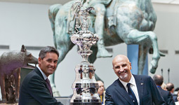 Vincenzo Onorato e Russell Coutts durante la presentazione della Coppa a Roma