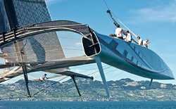 Primi bordi per Alinghi 5, il nuovo catamarano del defender