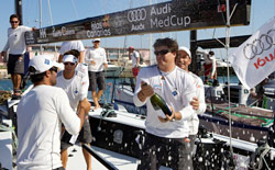 Festa a bordo di Emirates New Zealand, sempre più primo nell'Audi MedCup
