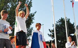 Giovanni Coccoluto sul gradino più alto del podio a La Rochelle
